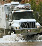 Unicat представляет совершенно новую категорию автомобилей, которая объединяет в себе «умный дом» с внедорожником и как ничто другое позволяет закоренелому цифровому путешественнику вести привычный для него образ жизни