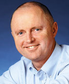 Шон Мэлони, директор Intel по продажам и маркетингу, считает, что росту популярности WiMAX в немалой степени способствуют значительные финансовые средства, которые вкладываются в разработку микросхем для поддержки WiMAX, создание радиочастотных систем и устройств для базовой сети