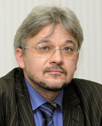 По словам генерального директора Intersoft Lab Валерия Чаусова, состав управленческих задач, а также требования регулирующих органов к составу хранимых данных постоянно расширяются