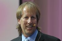 Об открытии зоны .РФ объявил Род Бекстром, президент ICANN, специально приехавший для этого в Москву