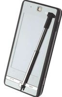 У коммуникатора GSmart S1205 действительно две активные SIM-карты, причем их посадочные места расположены так, что не придется снимать батарею, чтобы установить их. Более того, следует помнить, что карты необходимо зафиксировать в гнезде специальным рычагом, прежде чем закрывать корпус