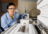 Графеновый материал Vor-x, выпускаемый компанией Vorbeck, создан по технологии, лицензированной у Принстонского университета; его нанесение происходит по аналогии с процессом печати