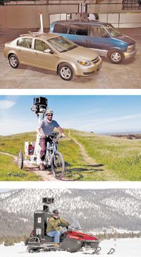 Рис. 2. Транспортные платформы Street View: (a) специализированные автомобили второго (справа) и третьего (слева) поколений; (б) трайк; (в) модифицированный снегоход