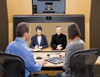 На первом этапе исследователи намерены внедрять свои технологии в помещениях, специально оборудованных для систем HP Halo, но со временем участники телеконференций смогут выйти и за их пределы