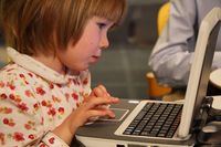 Для участия в конкурсе школы должны придумать собственный новаторский проект использования ноутбуков в учебном процессе. Фото: Intel