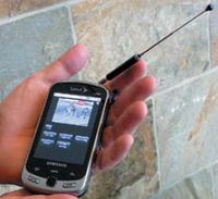 Как отметили в OMVC, некоторым абонентам не понравилось наличие у приемников внешних выдвижных антенн длиной в несколько дюймов; в организации прогнозируют, что со временем производители научатся встраивать более эффективные антенны внутрь самих устройств