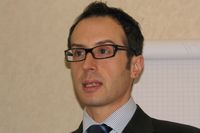 Маттео Гранциеро: «Нагрузку приложений в виртуальной среде перераспределить несложно, а вот как обеспечить «виртуализацию»'виртуализацию' поддерживающей инфраструктуры?»