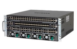 M6100 Chassis Series объединяет гигабитный коммутатор уровня доступа (access layer) и 10-гигабитный коммутатор уровня распределения (distribution layer) в форм-факторе 4U. 