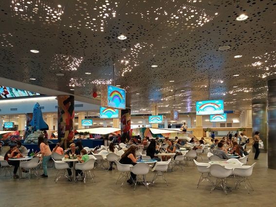 Digital Signage в крупнейшем в Европе детском магазине