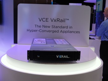 Как заявил Чад Сакак, президент подразделения конвергентных платформ EMC, VxRail оказался настоящим хитом: только за первые 44 дня продаж это решение приобрели 146 клиентов в 37 странах. 