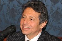 Юрий Домбровский: «У нас в стране уже был опыт низкоконкурентного развития нового стандарта сотовой связи – сетей 3G»