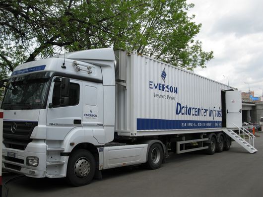 Контейнерный ЦОД – вариант для тех, кого пугает «капитальное строительство»