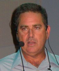 Роберт  Гева:  