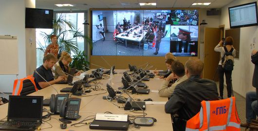 Ситуационный центр ТНК-BP позволяет работающим в нем получать одновременно несколько видеопотоков из самых разных источников