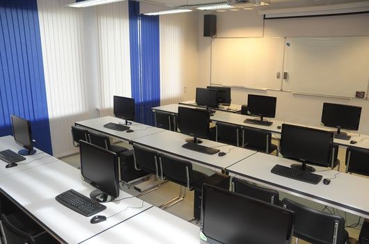 Пока занятия «Школы системного программиста» будут проходить в единственной лаборатории, которую оснастила компания Digital Design