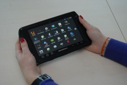 В корпоративном планшете ET1 расширена функциональная составляющая, а развлекательная фактически сведена на нет, что подчеркивает его «рабочее» предназначение