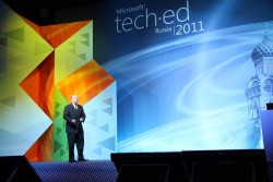 Кевин Тернер: важнейшим направлением развития программных продуктов Microsoft стало их перемещение в облака. Фото: Microsoft