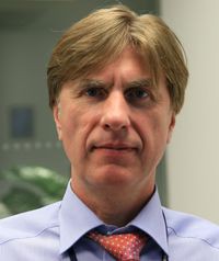 Сергей Бугрин: «Убедить потенциальных клиентов в России, что Red Hat — это не только Linux, является одной из главных задач российского офиса»