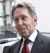 Ларри Эллисон приехал в суд потребовать миллиард долларов