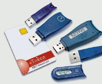 Ключ для дешифровки пользователь передает в СУБД с каждым запросом, защищая его с помощью открытой криптографии, встроенной в устройства eToken (Фото: Aladdin)