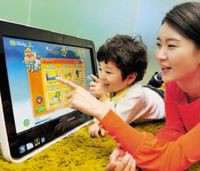 Родителям необходимо из соображений безопасности следить за тем, как их маленькие дети пользуются компьютером и?Интернетом