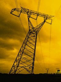 Протяженность магистральных линий единой национальной электрической сети России превышает 120 тыс. км