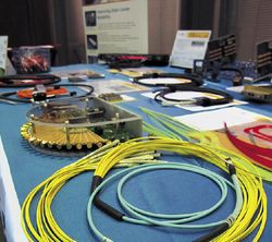 ТАК ИЛИ ИНАЧЕ, НО РАБОТЫ по созданию новых стандартов Ethernet устойчиво движутся вперед 