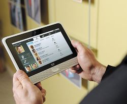 ПОСЛЕ РЯДА задержек и длительных испытаний в июле Cisco выпустила первую модель Cius — планшета, предназначенного для применения в корпоративной среде Фото: Cisco 