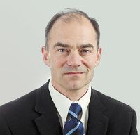 Уоррен Ист: «Мы нацеливаемся на сектор систем старшего класса — серверов и дорогих смартфонов»