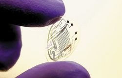 Источник: Babak Parviz/University of Washington 