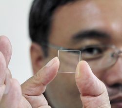 Hitachi изобрели среду хранения данных на основе кварцевого стекла