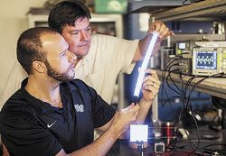 Cозданы бесшумные и немигающие офисные лампы