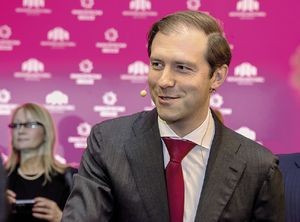 Денис Мантуров