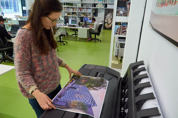 HP представила новые широкоформатные принтеры