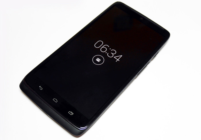 Обзор Droid Turbo: «вязаный» смартфон для ностальгирующих по Motorola