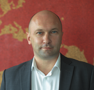 Александр Дьяконов, директор департамента логистики розничной сети МТС