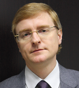 Денис Гузовский, заместитель директора департамента банковских и информационных технологий банка «ВТБ24»