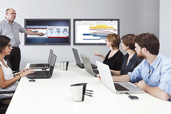 Такие решения, как Polycom Pano и Barko ClickShare, позволяют с помощью мобильного устройства или ноутбука быстро и просто выводить на большой экран презентации, слайды и любые другие изображения