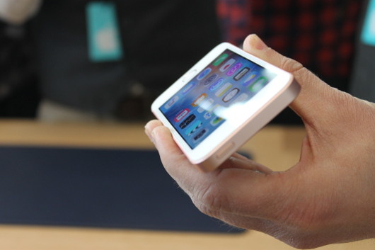 Своми глазами: Apple представила iPhone SE и маленький iPad Pro