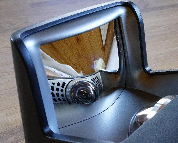 Проектор LG Minibeam PF1000U: Широкая картинка для дома