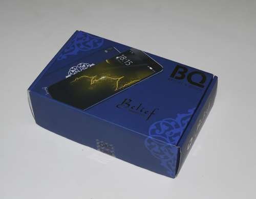 Упаковка смартфона