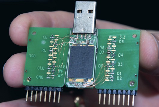 Микросхема nand flash. Флеш память в телевизоре. Updating nand firmware. Updating nand firmware. Chipstar janus программатор.