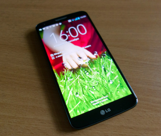 LG G2: снаружи и внутри нового корейского флагмана