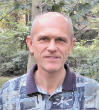 Алексей Шаров: «Закон Мура в его нынешнем виде не вечен, поскольку плотность транзисторов ограничена физическими пределами, однако сложность компьютеров будет продолжать расти такими же темпами, но за счет других факторов»