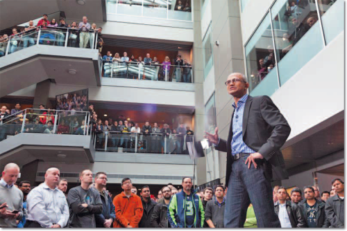 Сатья Наделла отказывается от стратегии «устройств и сервисов»