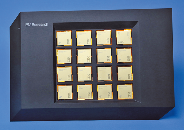 Суперкомпьютер имитирует мозг