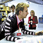 Нужны ли для цифровой печати белила и лак (белый и прозрачный тонер)?