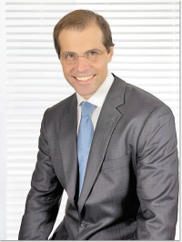 Надежность и эффективность без противоречий. Сирил Бриссон знает, как добиться высокой эффективности систем бесперебойного электропитания, не жертвуя при этом их надежностью.