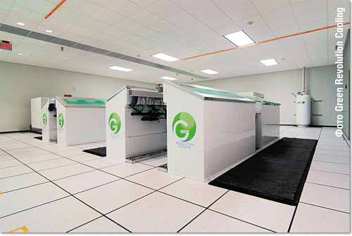 Рисунок 1. Восемь серверных стоек системы CarnotJet, установленных на фальшпол.