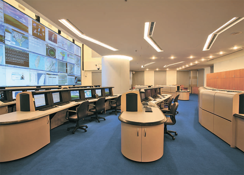 Пример специализированной мебели для диспетчерских пунктов